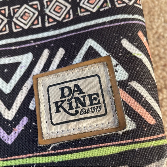 Dakine Jive Crossbody Bag Purse Abstract Tribal Print Compact Bag - Picture 2 of 13